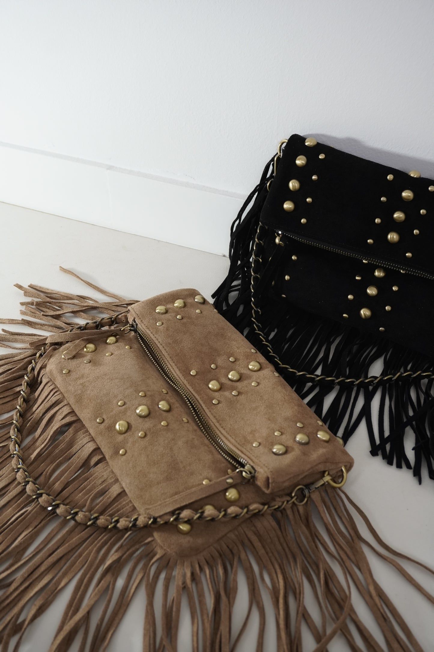 Borsa frange&borchie in suede