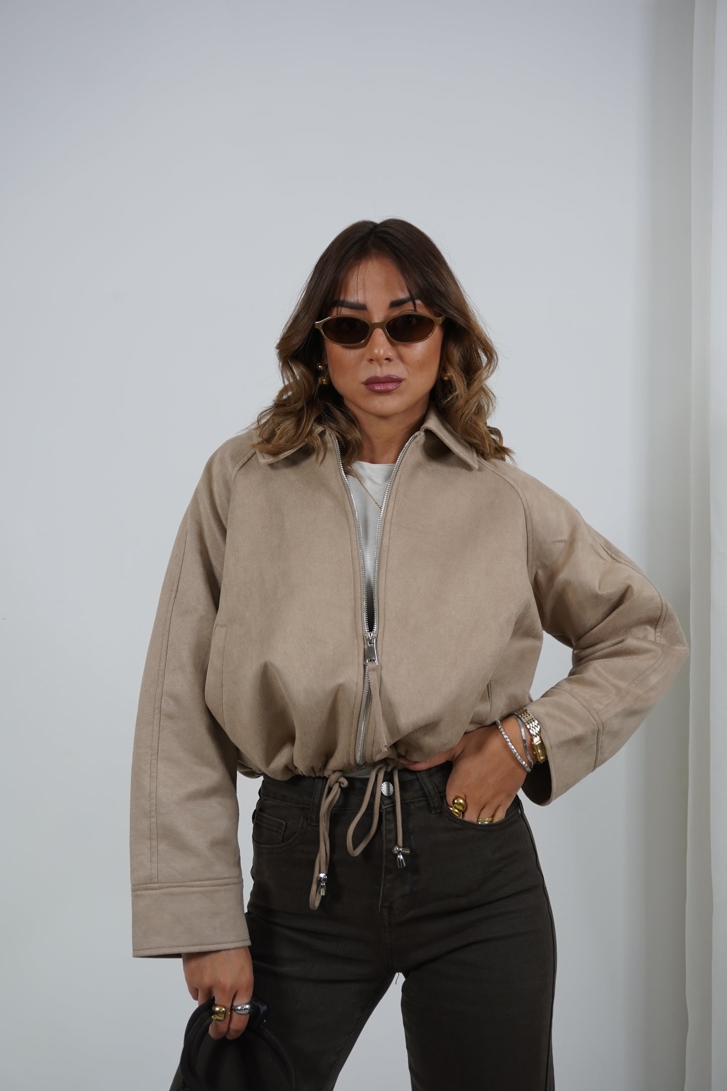 Bomber con coulisse suede beige
