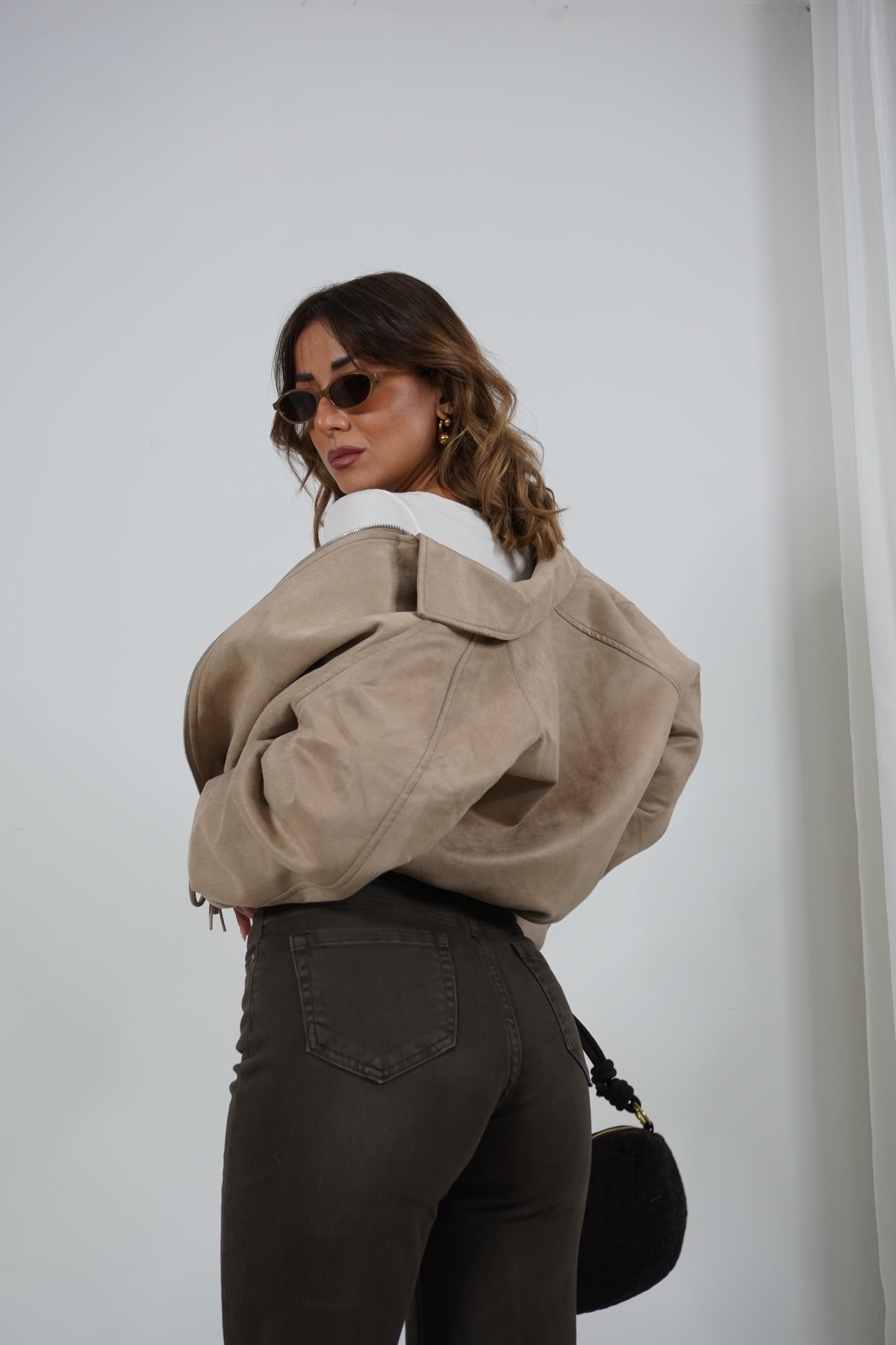 Bomber con coulisse suede beige