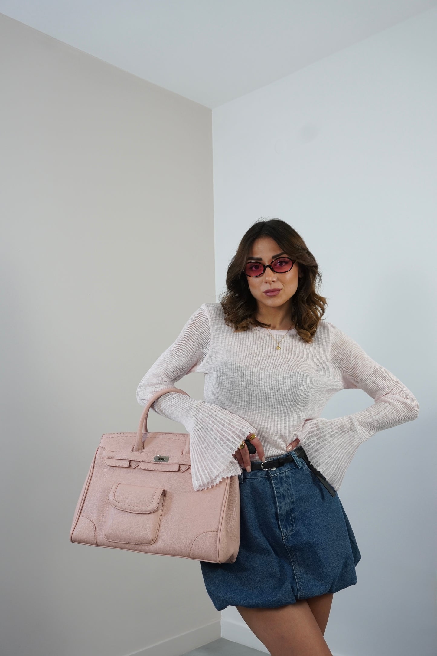 Maglia semi trasparente con manica a tulipano GF68019