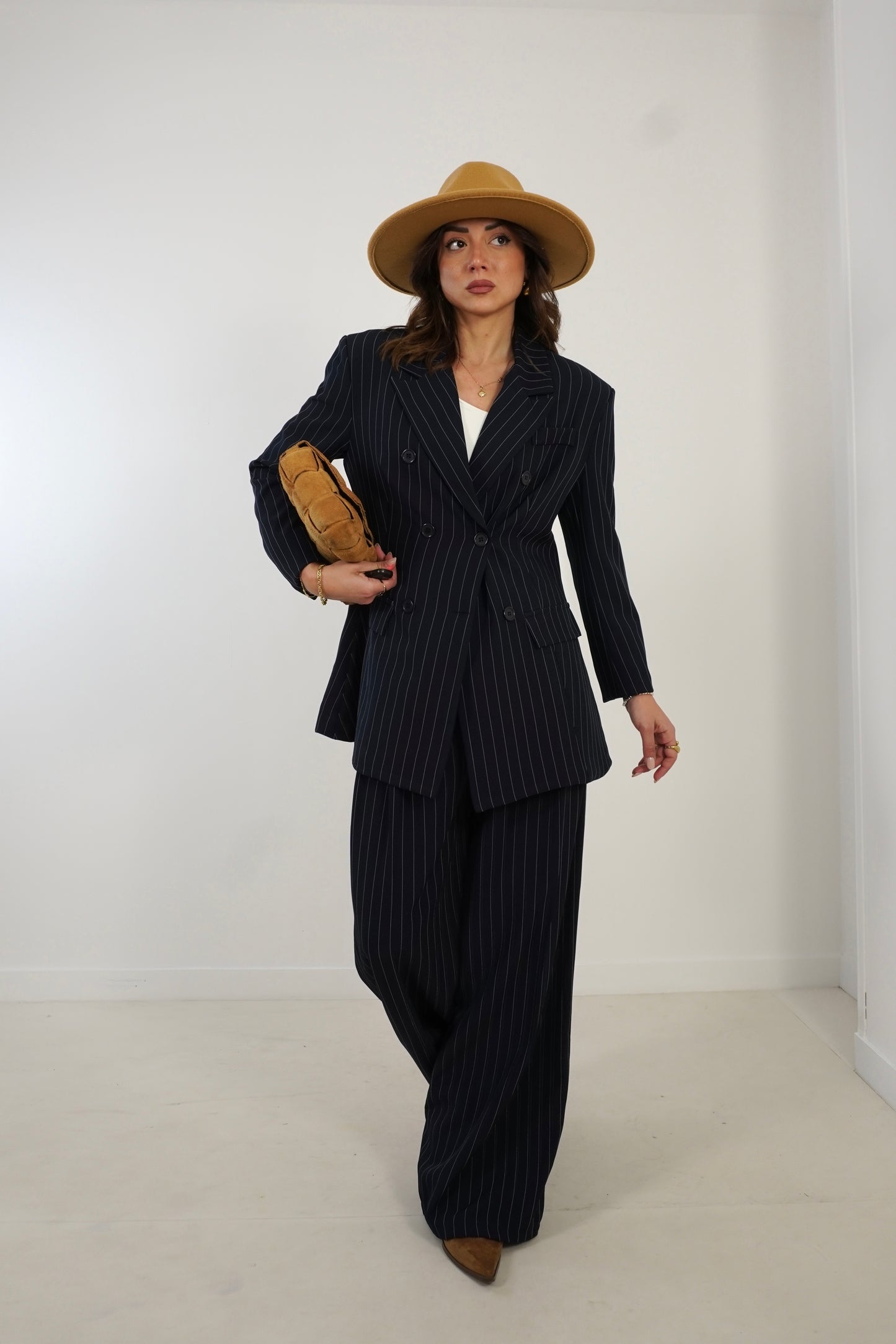 Tailleur gessato doppiopetto 19526